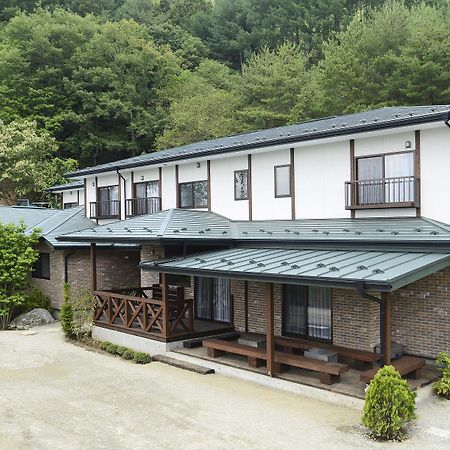 פוג'יקאוואגוצ'יקו Kawaguchiko Country Cottage Ban מראה חיצוני תמונה